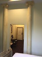 Chateau Avalon Hotel & Spa