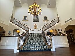 Chateau Avalon Hotel & Spa
