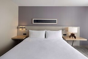 Hilton Garden Inn Queens/JFK Airport