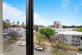 Metro Hotel Perth City