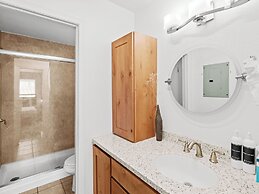 Red Pine Condominiums by All Seasons Resort Lodging