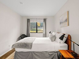 Red Pine Condominiums by All Seasons Resort Lodging