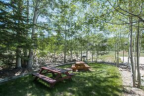 Red Pine Condominiums by All Seasons Resort Lodging