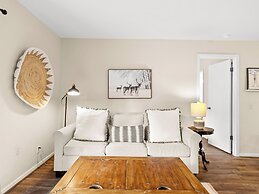 Red Pine Condominiums by All Seasons Resort Lodging