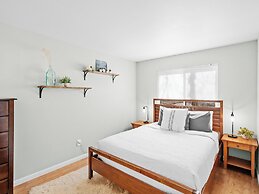 Red Pine Condominiums by All Seasons Resort Lodging