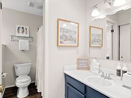 Red Pine Condominiums by All Seasons Resort Lodging