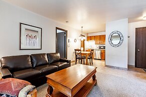 Red Pine Condominiums by All Seasons Resort Lodging