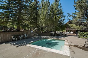 Red Pine Condominiums by All Seasons Resort Lodging