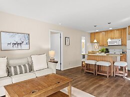 Red Pine Condominiums by All Seasons Resort Lodging