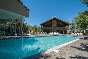 Red Pine Condominiums by All Seasons Resort Lodging