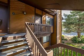 Red Pine Condominiums by All Seasons Resort Lodging
