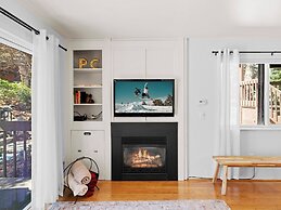 Red Pine Condominiums by All Seasons Resort Lodging