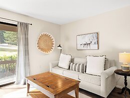 Red Pine Condominiums by All Seasons Resort Lodging