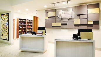 Holiday Inn Express Hotel & Suites Magnolia-Lake Columbia by IHG