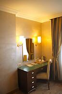 The Green Park Merter