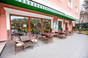 The Green Park Merter