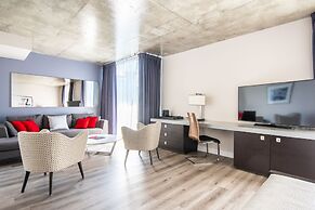 HOTEL 10