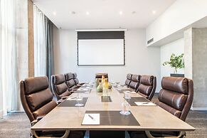 HOTEL 10