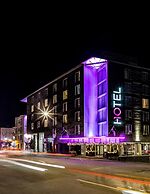 HOTEL 10