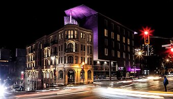 HOTEL 10