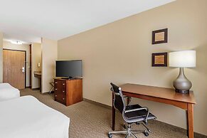 Comfort Inn & Suites East Moline near I-80
