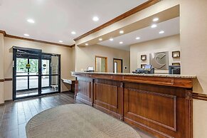 Comfort Inn & Suites East Moline near I-80