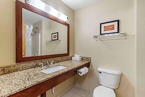 Comfort Inn & Suites East Moline near I-80
