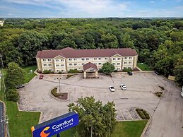 Comfort Inn & Suites East Moline near I-80