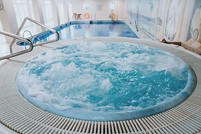 Crown Resorts Club Marbella