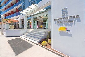 Semiramis City Hotel
