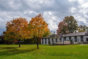 Fort William Henry Hotel and Conference Center
