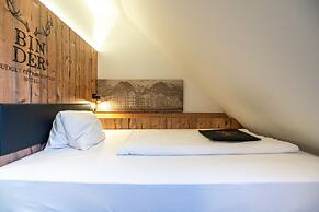 Binders Budget City Mountain Hotel