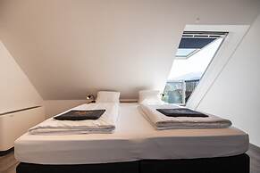 Binders Budget City Mountain Hotel