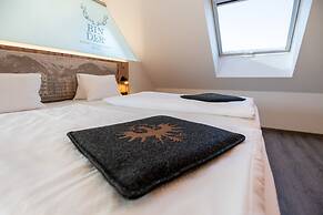 Binders Budget City Mountain Hotel