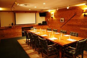 The Lodge at Crooked Lake