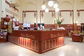 Rho Hotel
