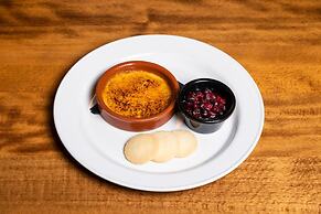 The Green Hotel Golf & Leisure Resort