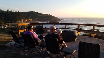 Clarion Inn Surfrider Resort