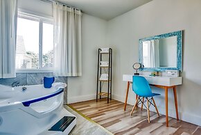 Clarion Inn Surfrider Resort