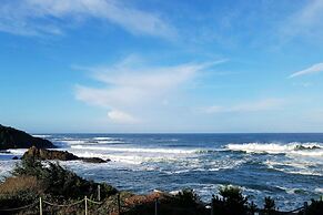 Clarion Inn Surfrider Resort