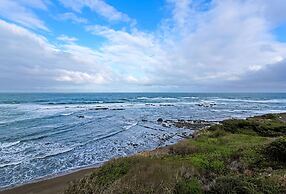 Clarion Inn Surfrider Resort