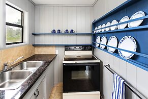 Clarion Inn Surfrider Resort