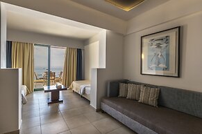 Louis Apostolata Resort and Spa