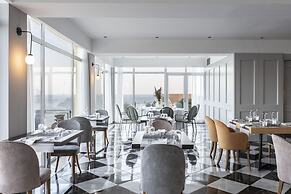 Louis Apostolata Resort and Spa