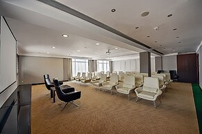 Louis Apostolata Resort and Spa