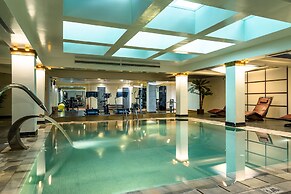 Louis Apostolata Resort and Spa