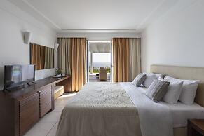 Louis Apostolata Resort and Spa