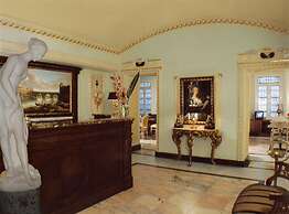 Champagne Palace Hotel