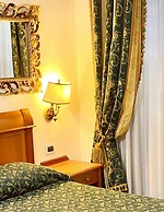 Champagne Palace Hotel