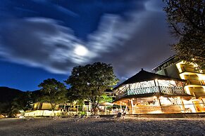 Coral Strand Smart Choice Hotel